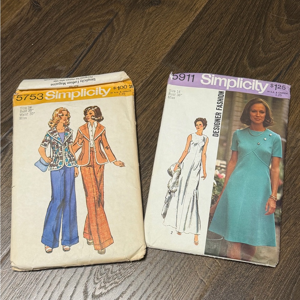 Simplicity Pattern with Pink and Cream Accents